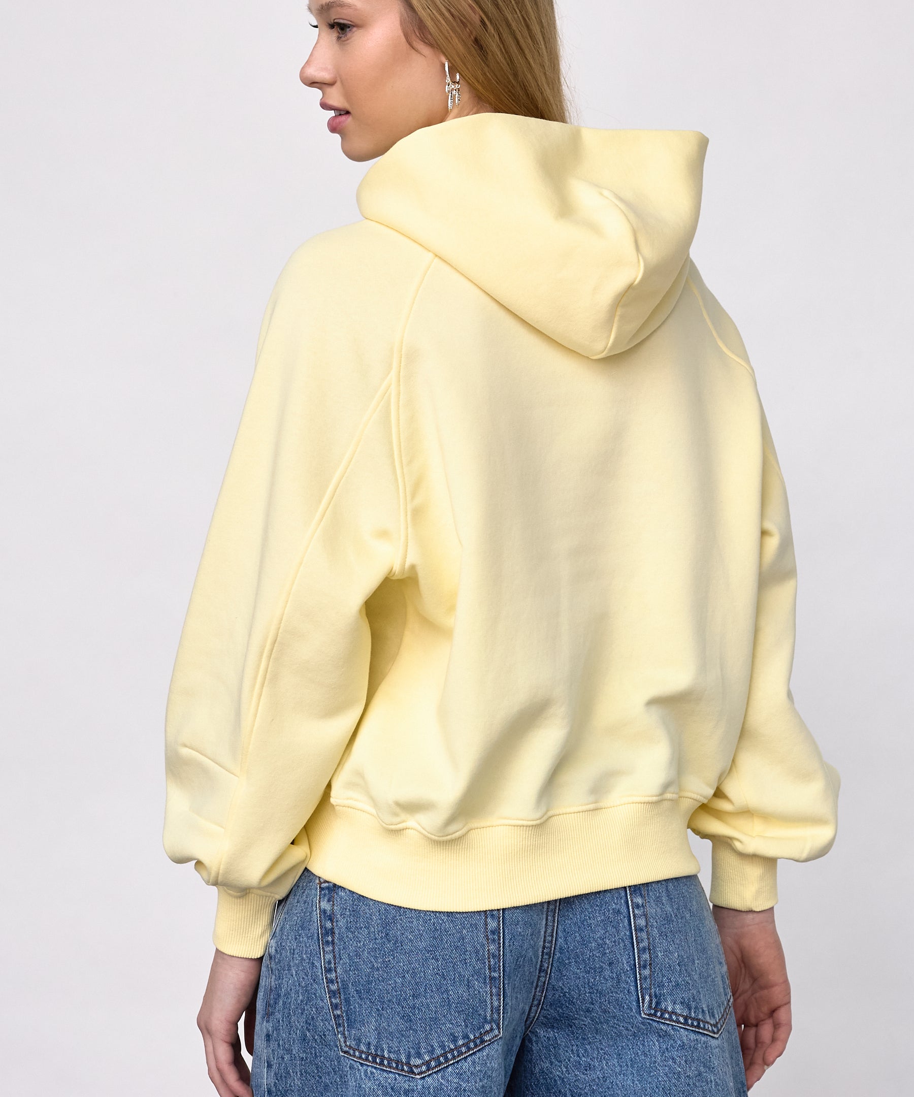 VEMIA HOODIE