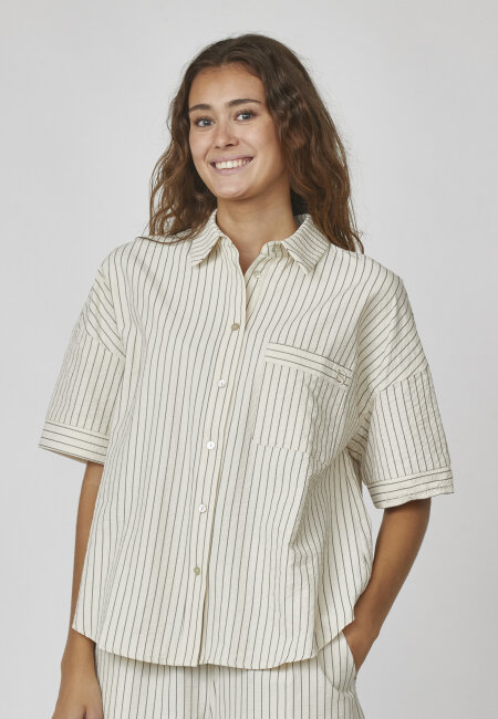 SISTERS POINT - DXS 22 SHIRT